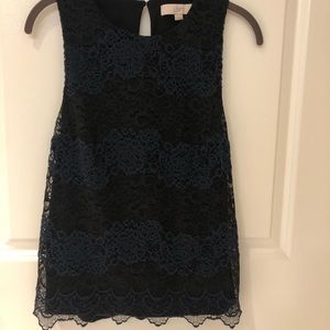 Sleeveless lace blouse